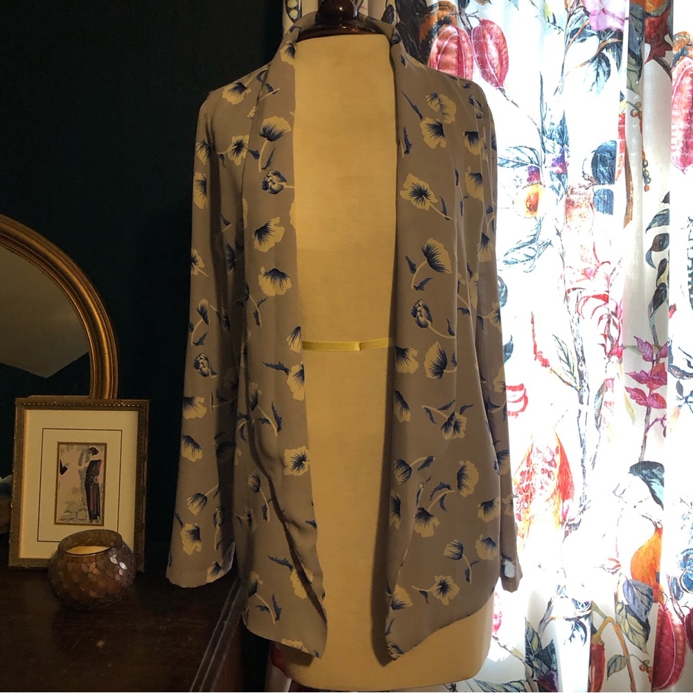 LUSH Dove Grey with Delphinium Blue Floral Blazer